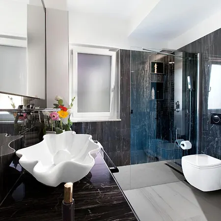 - Live Apartment *