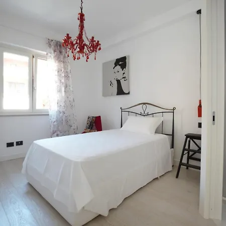 - Live Apartment Sorrento